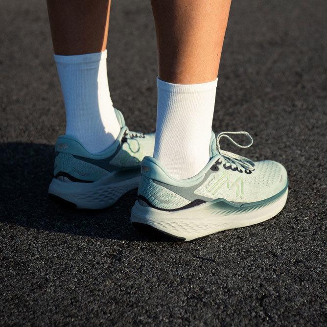 KARHU WOMEN'S MESTARI RUN 1.5 - BLUE HAZE / PATINA GREEN