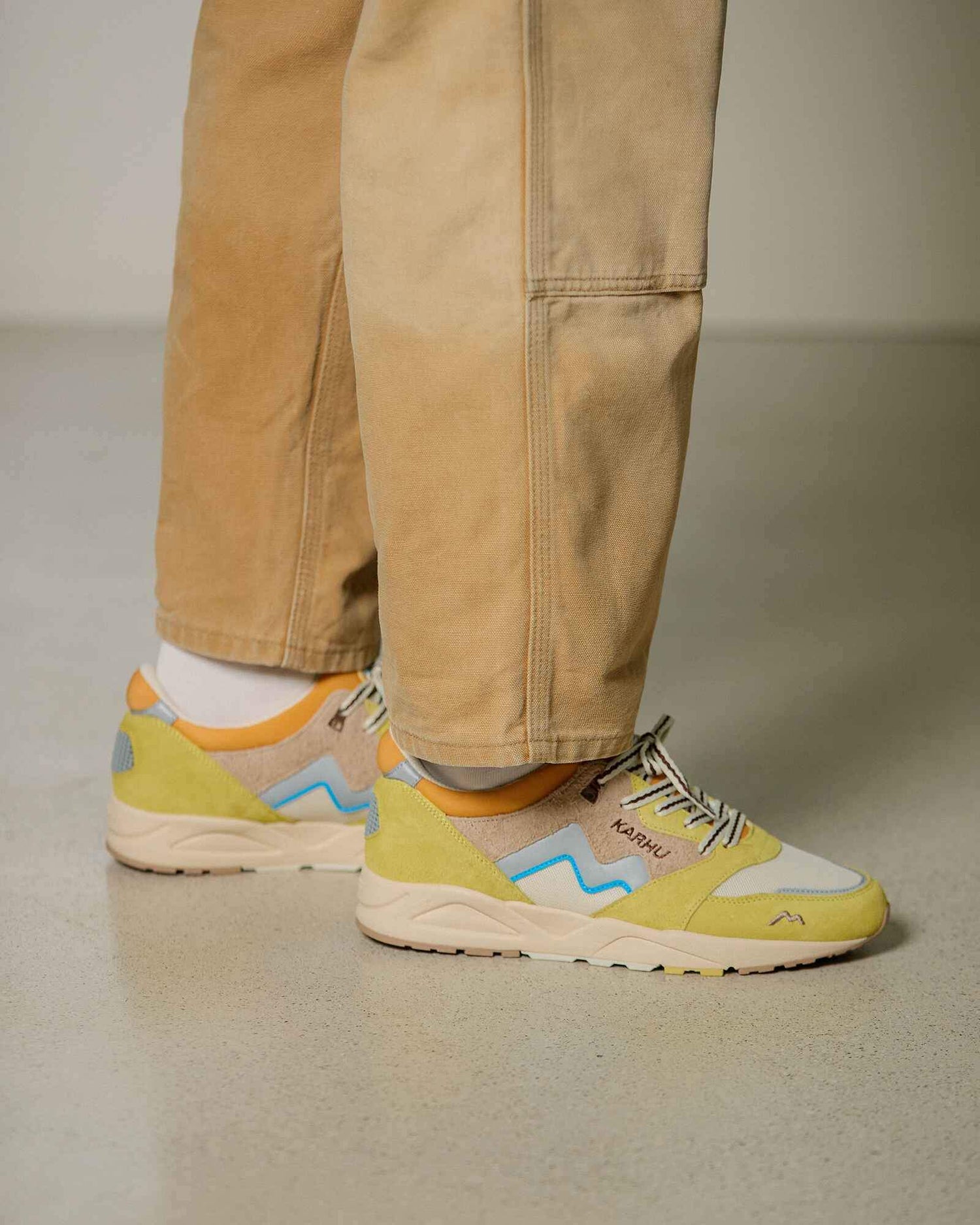 Karhu Aria 95 Cream Gold / Warm Taupe F803127 | Lifestyle Sneaker