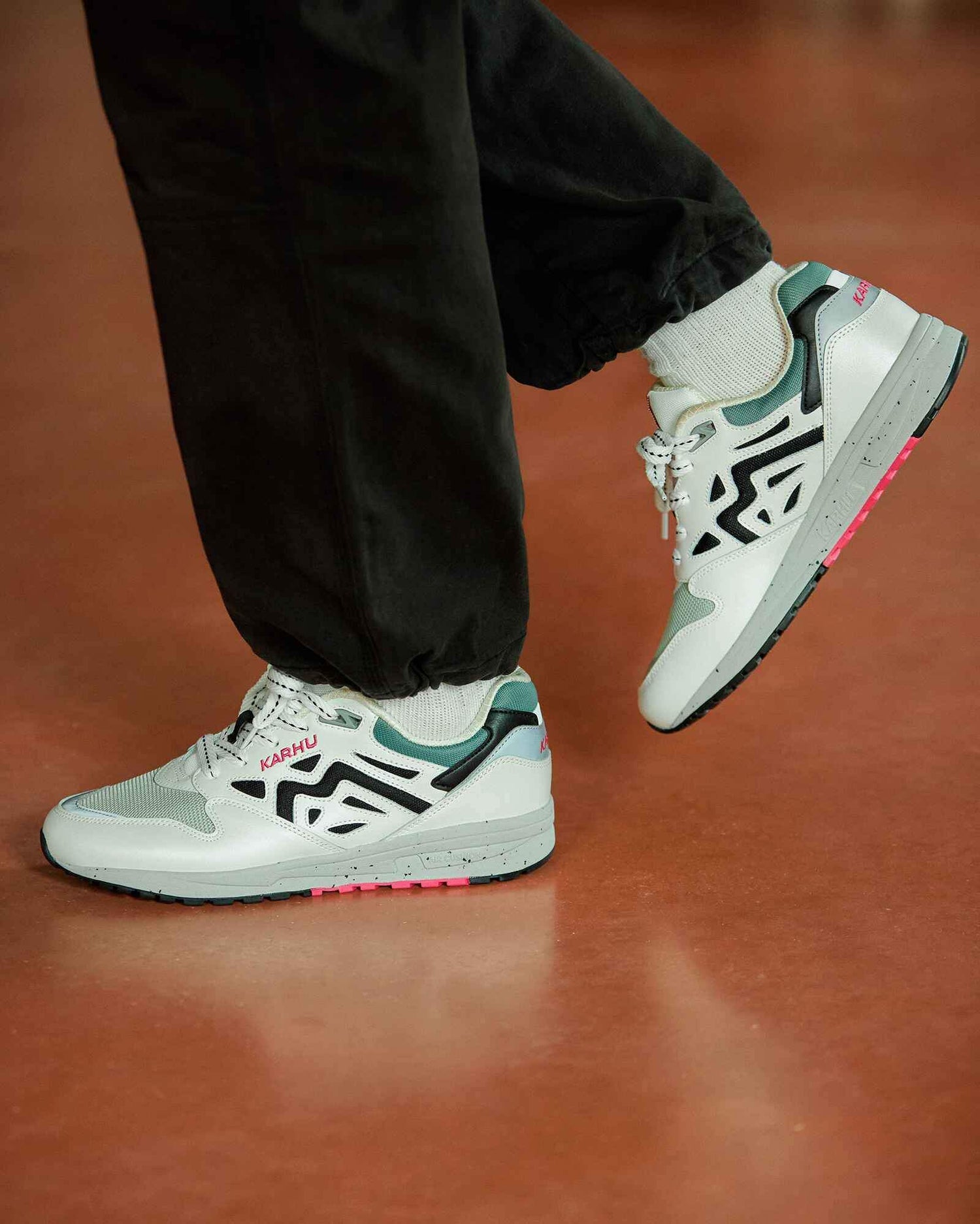 Karhu Legacy 96 - Bright White / Jet Black F806085 | Lifestyle sneaker