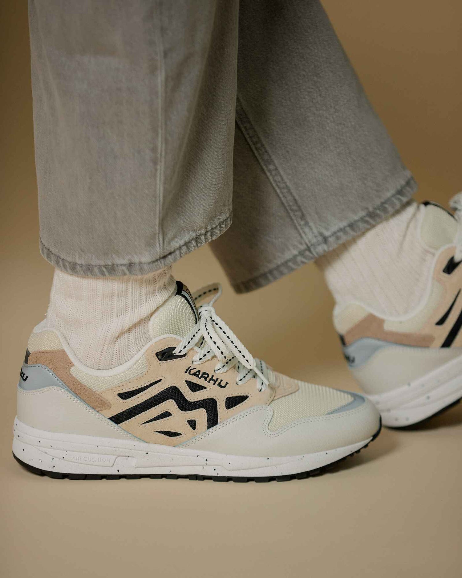 Karhu Legacy 96 - Blanc de Blanc / Wood Ash F806084 | Lifestyle sneakers