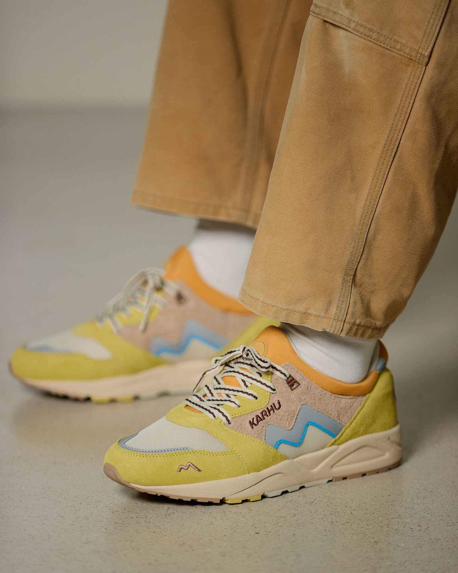 Karhu Aria 95 Cream Gold / Warm Taupe F803127 | Lifestyle Sneaker