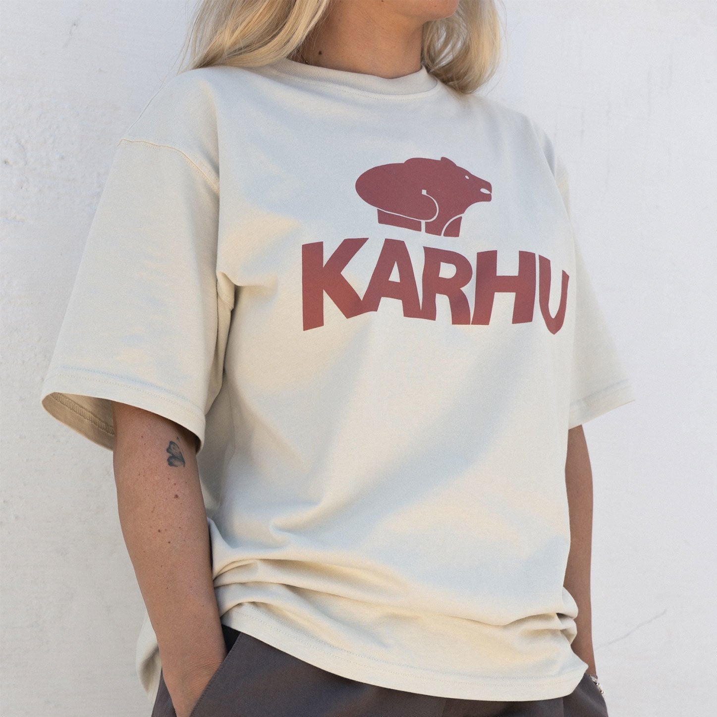 karhu-classic-logo-t-shirt-turtledove-light-mahogany