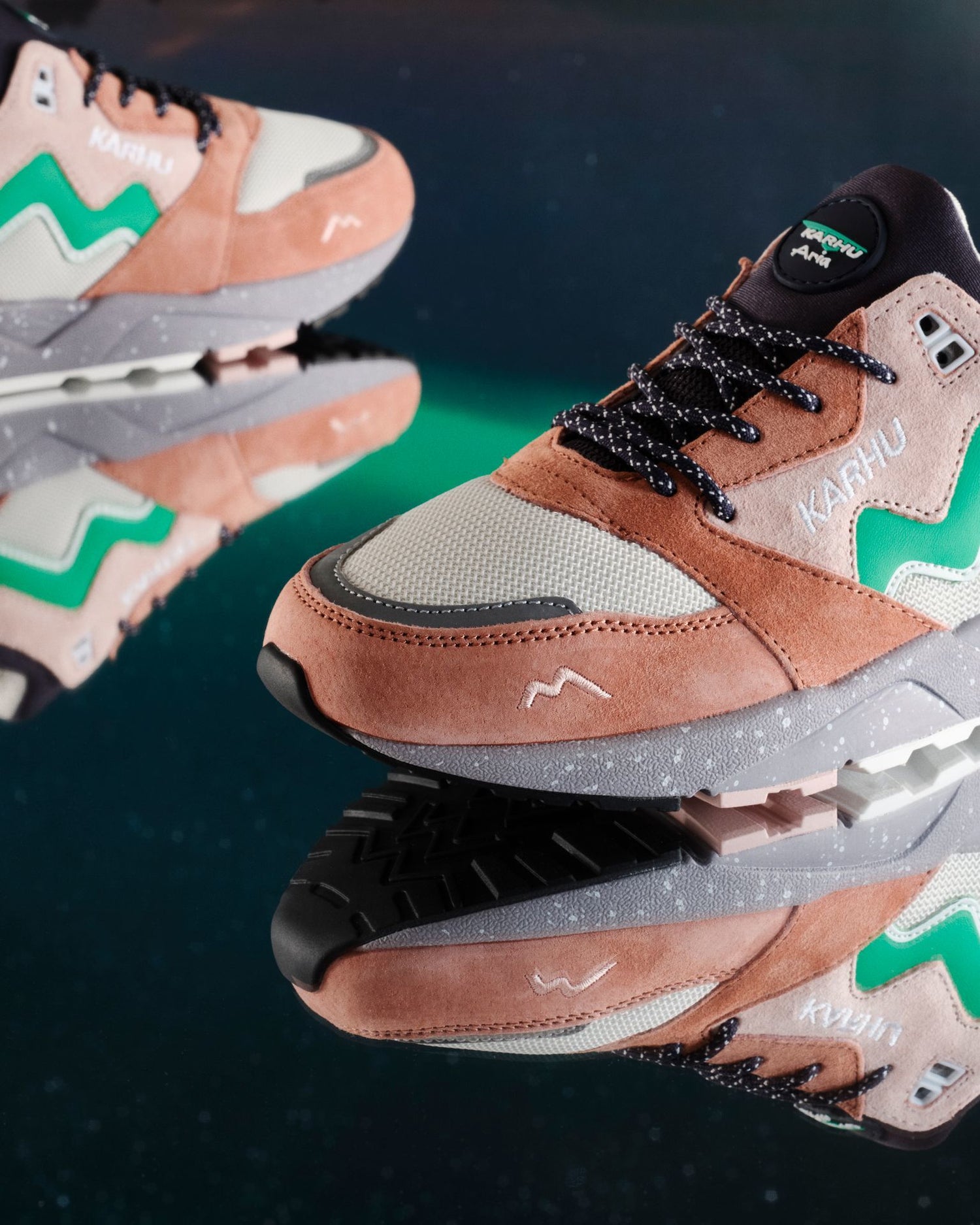 ARIA 95 “NORTHERN LIGHTS” PACK - CORK / BLARNEY F803091