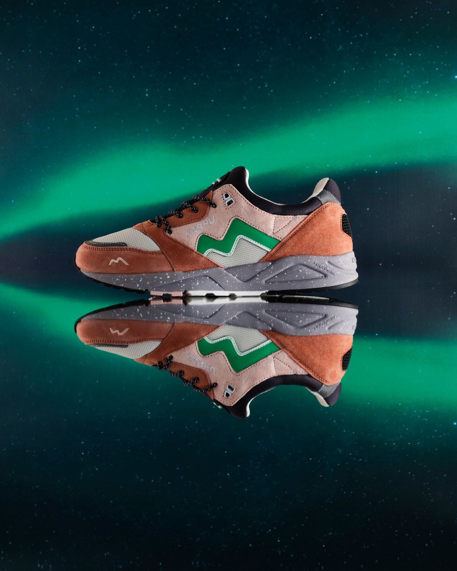 ARIA 95 “NORTHERN LIGHTS” PACK - CORK / BLARNEY F803091
