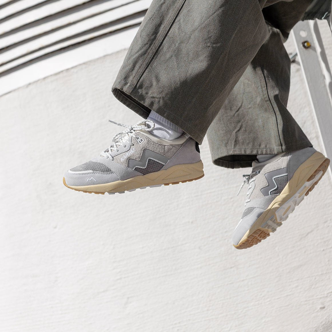 美品 FEAR OF GOD ベージュ スエード ワラビーモカシン シューズ希少 美品 FEAR OF GOD ベージュ スエード ワラビーモカシン シューズ希少