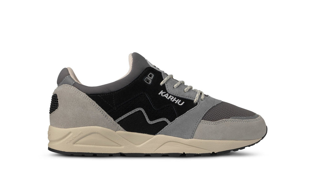 Jet_Black_F803122_sneakers_102