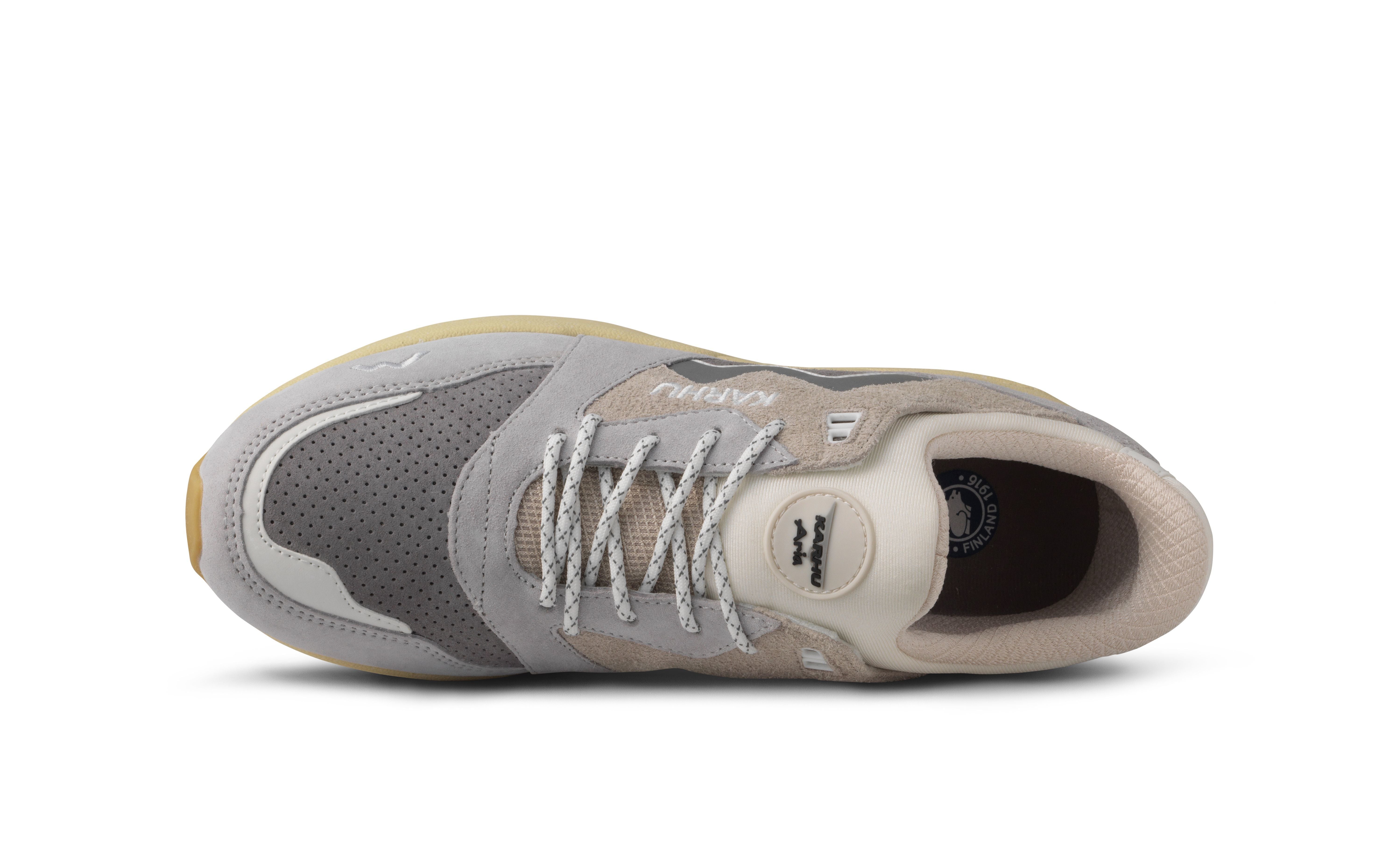 カナダ 80-90s ヴィンテージ WOLF ソープストーン アライグマ 滑石 Karhu Aria 95 - Lunar Rock / Foggy Dew | Vintage Sneaker – Karhu US