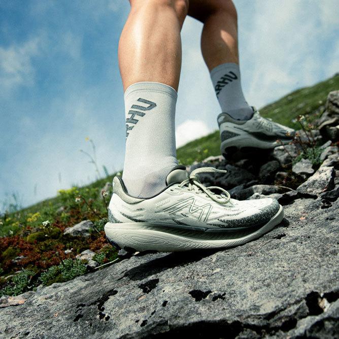 Karhu Women's Ikoni ATR - Icicle / Yellow Plum | Trail Running