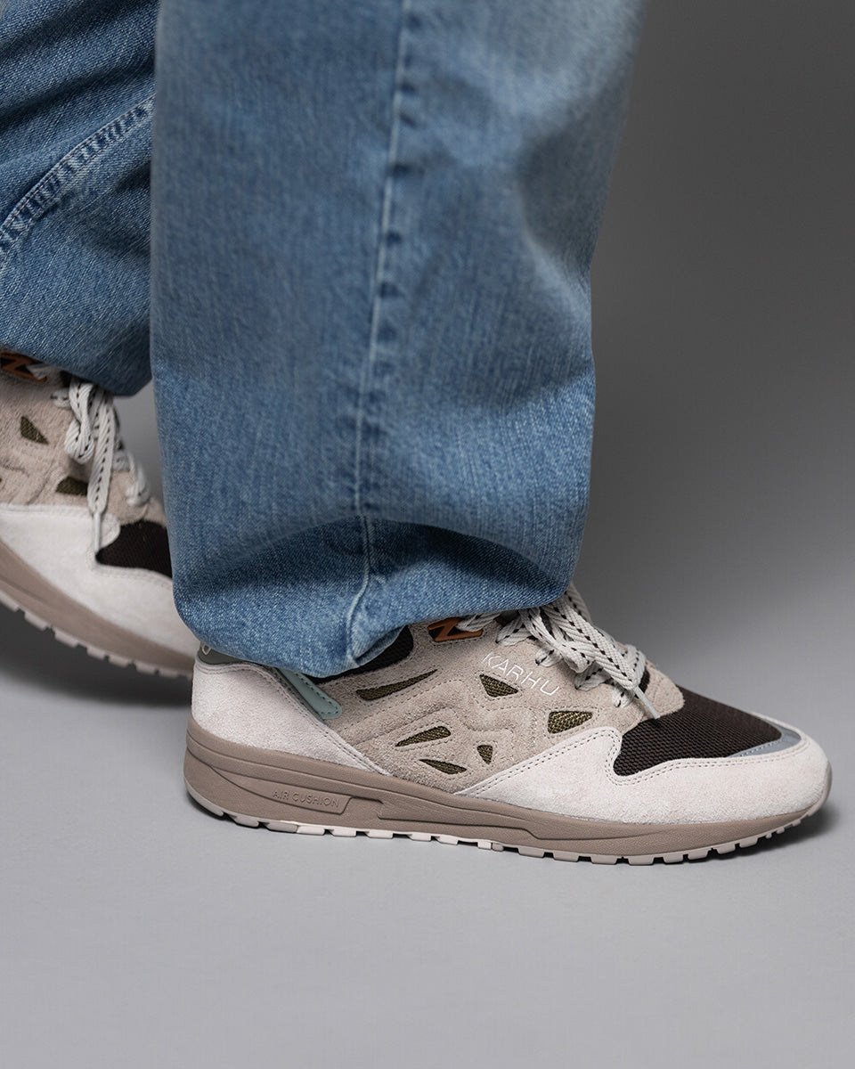Karhu Legacy 96 – White Sand / Beech | Comfortable shoes – Karhu US