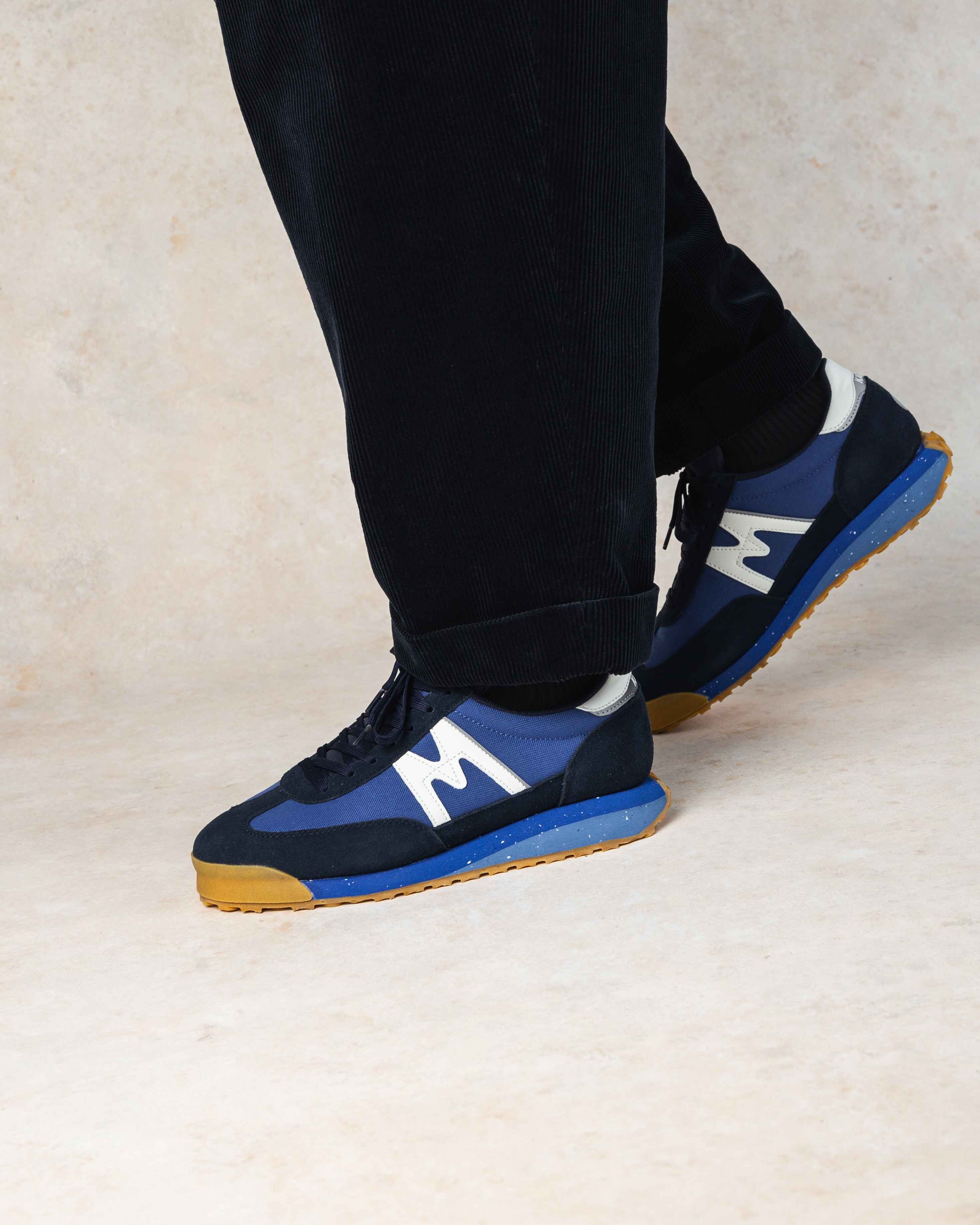 Karhu Mestari Control Dress Blue / Bright White - Lifestyle