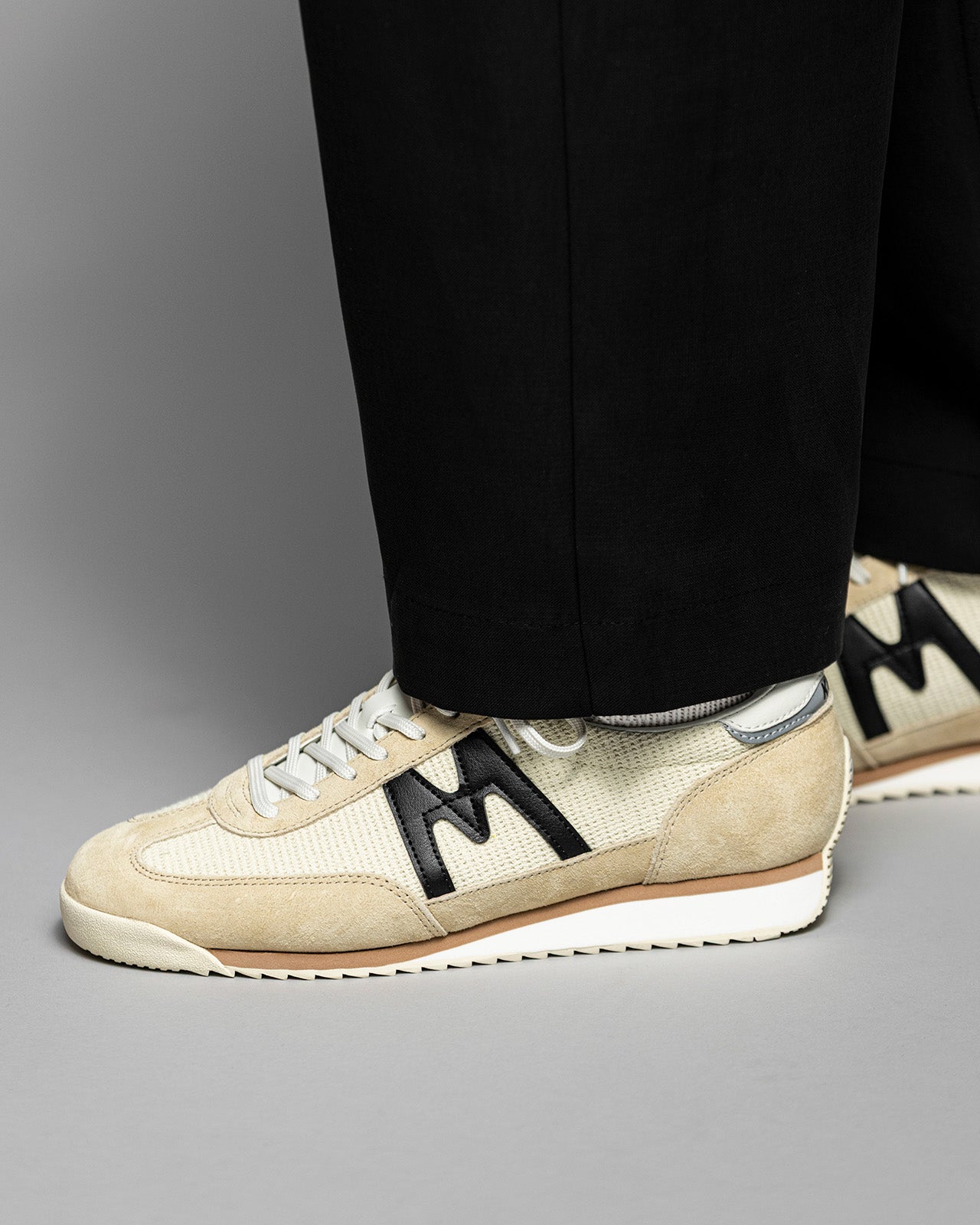 MESTARI 76 - BOULDER / JET BLACK