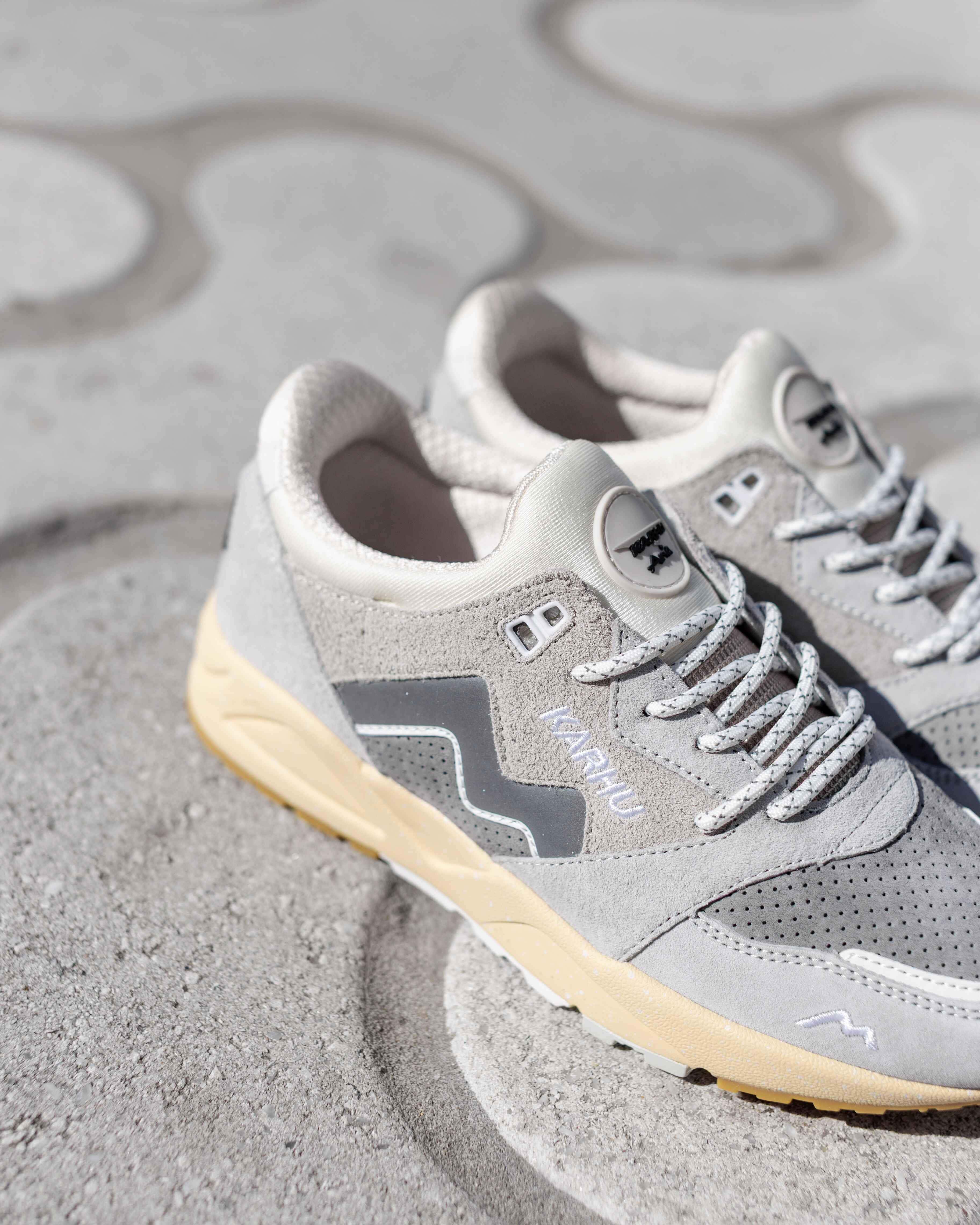 Karhu Aria 95 - Lunar Rock / Foggy Dew | Vintage Sneaker – Karhu US