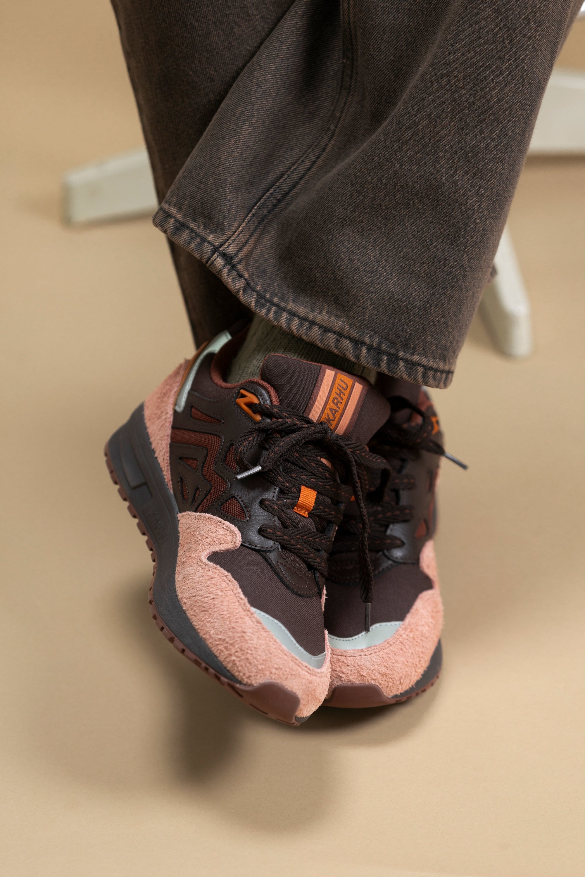 Karhu Legacy 96 – Cork / Cappuccino | Comfortable everyday