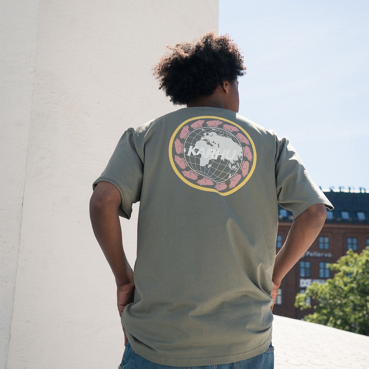 WORLDWIDE T–SHIRT - LAUREL OAK / SUNSHINE