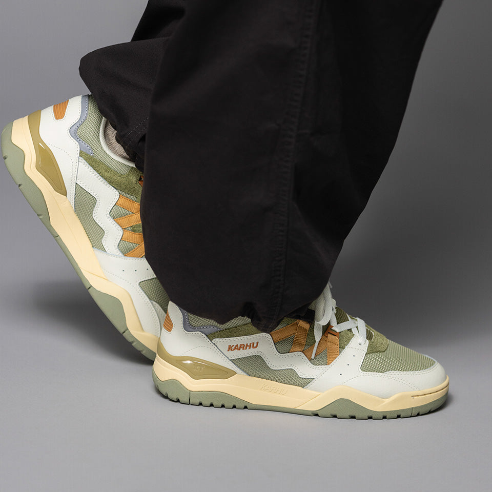 Karhu Fusion XT Icicle / Oak Buff - Lifestyle sneakers – Karhu US