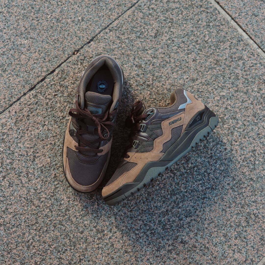 Karhu Fusion XT - Pine Bark / Scarab | 90s design – Karhu US