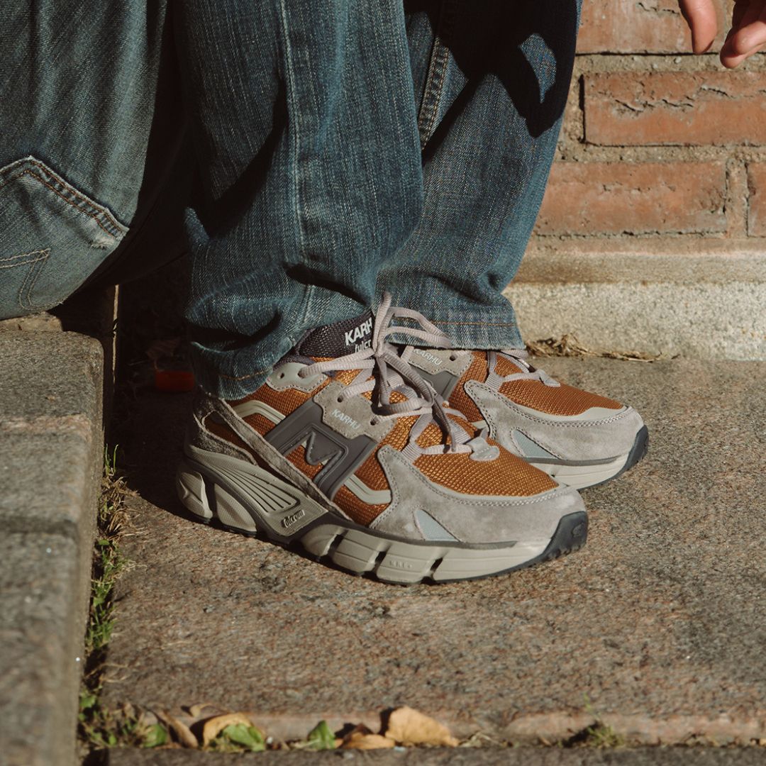 Karhu Super Fulcrum - Gray Flannel / Subterranean | Comfort