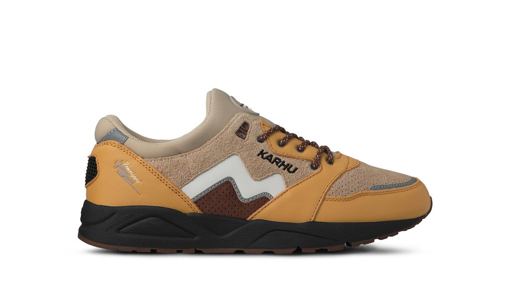 Karhu Aria 95 - Oak buff / white 