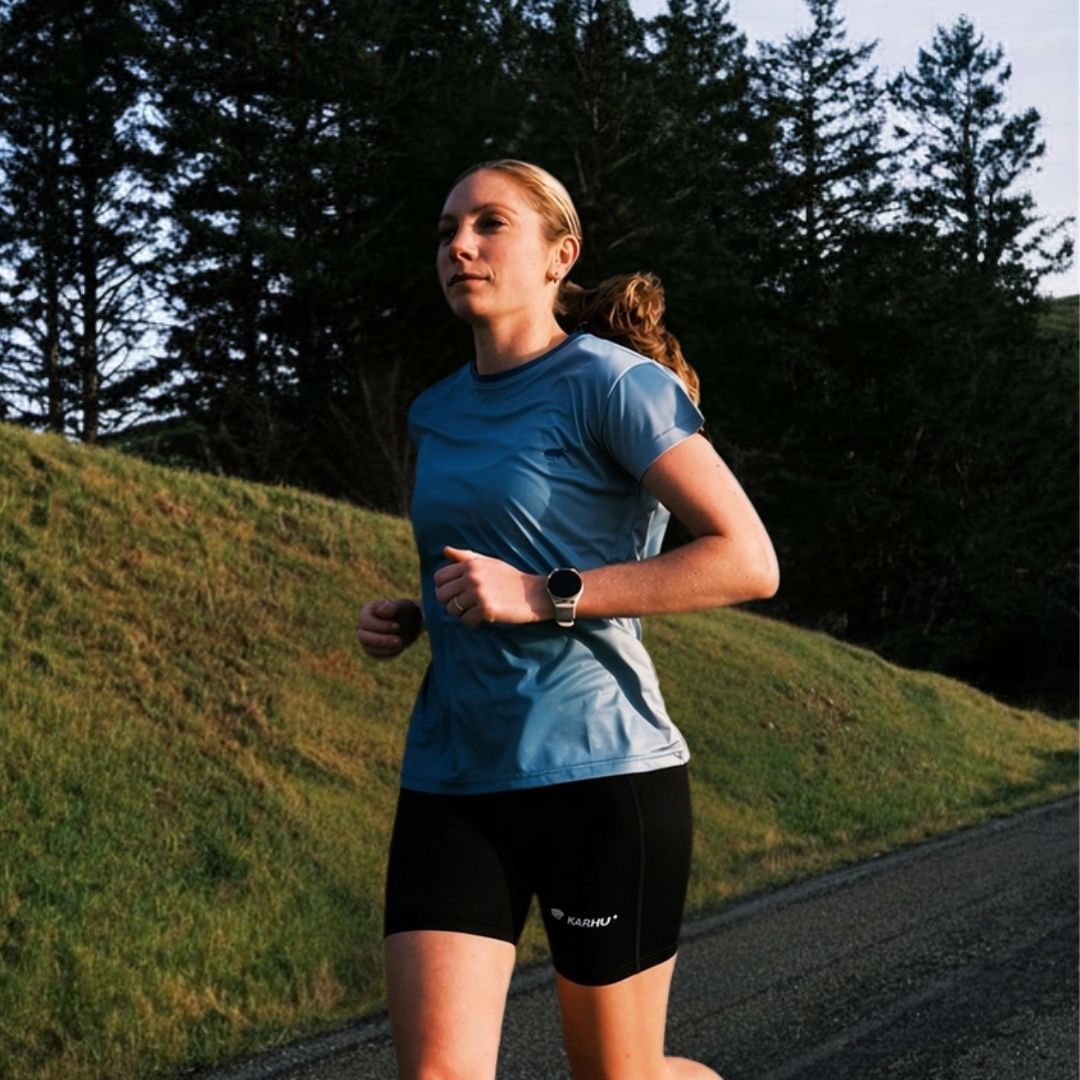 WOMEN'S RUNNING T–SHIRT - GRADIENT / MOROCCAN BLUE